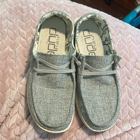 Hey Dude Shoes - Women’s Hey Dudes gently worn